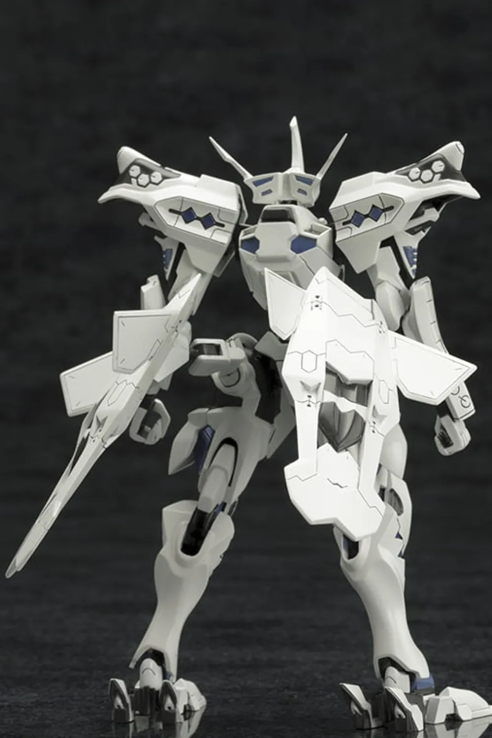 Rise of Gunpla Kotobukiya^MUV-LUV ALTERNATIVE : 1/144 TAKEMIKADUCHI TYPE-00A